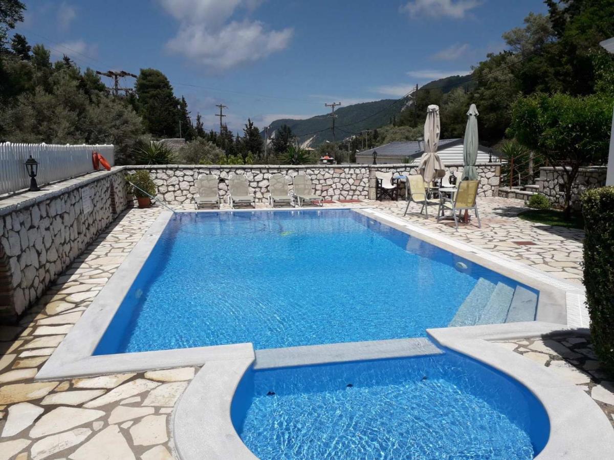 Agios Nikitas Dolphins Apartment Luaran gambar