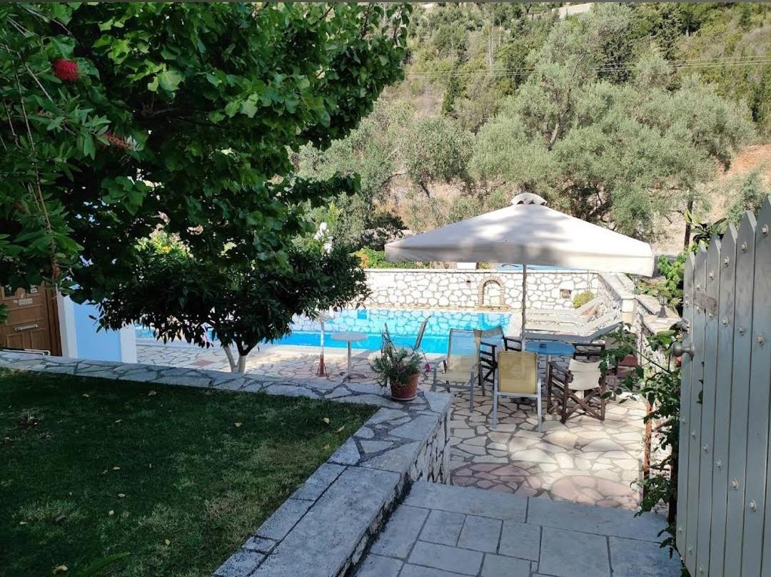 Agios Nikitas Dolphins Apartment Luaran gambar